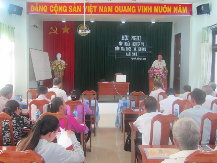 Cục Thống kê tỉnh Tây Ninh tổ chức Hội nghị tập huấn nghiệp vụ Điều tra biến động dân số và kế hoạch hóa gia đình thời điểm 1/4/2018.