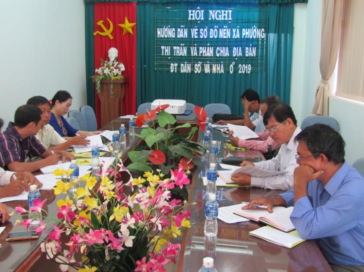 Cục Thống kê tỉnh Tây Ninh tổ chức Hội nghị hướng dẫn vẽ sơ đồ nền xã, phường, và phân chia địa bàn điều tra trong Tổng điều tra dân số và nhà ở năm 2019.